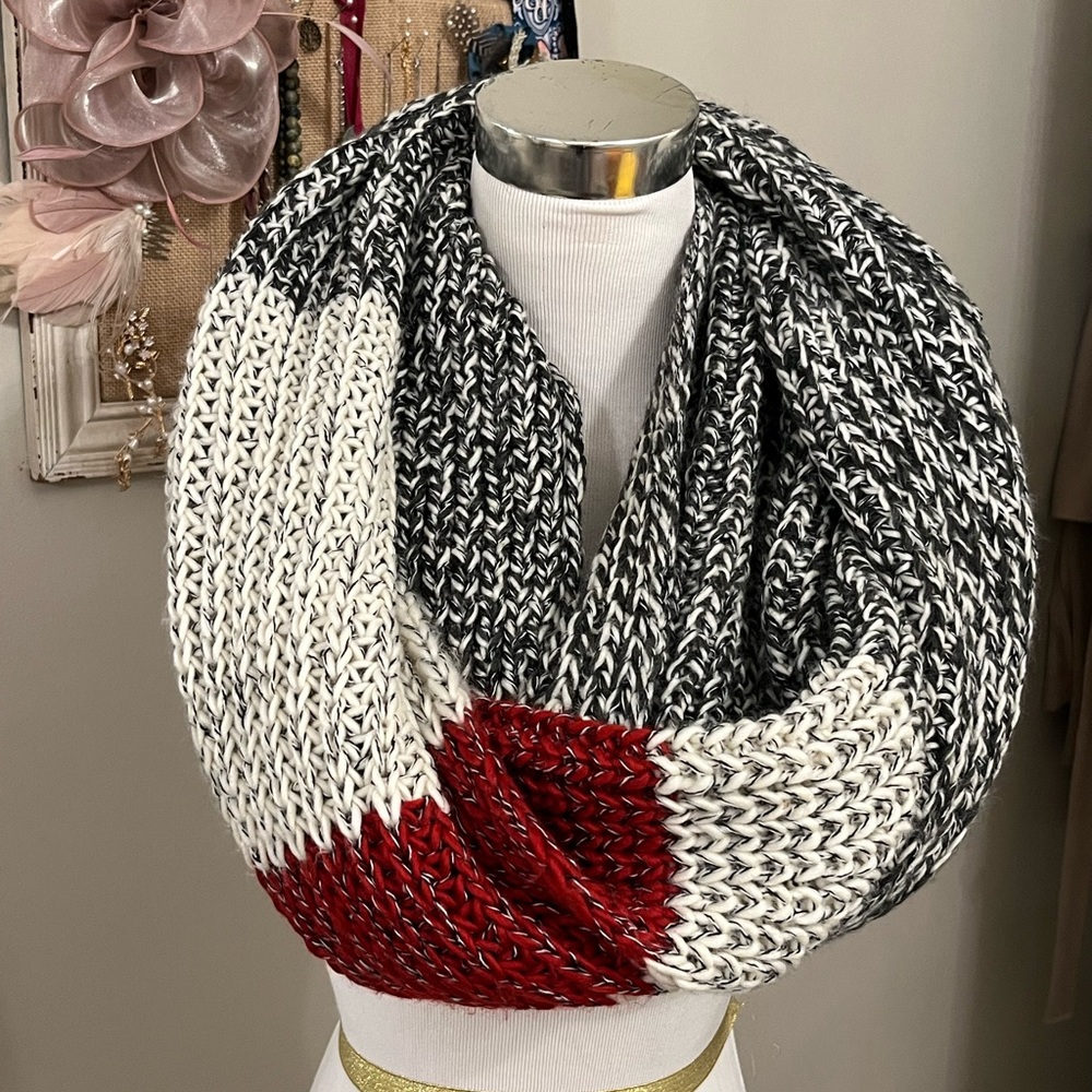 Roots Cabin Collection Infinity Scarf